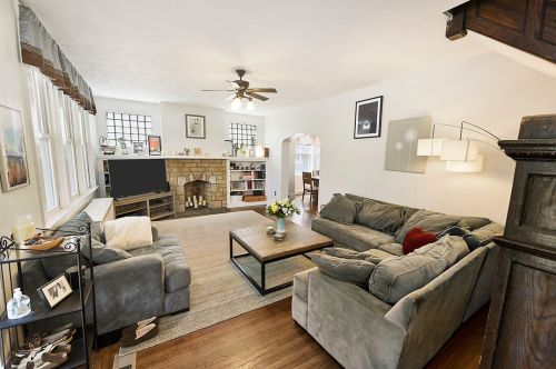 1611 Hillsdale Ave, Pittsburgh PA 15216-1822 exterior