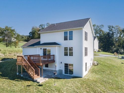 13 Brookside Dr, Killingly, CT 06241-1777