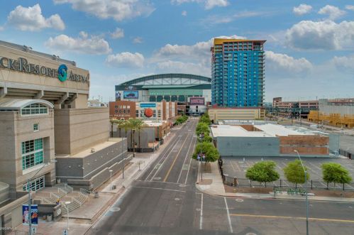 310 4th St, Phoenix AZ  85004-0610 exterior