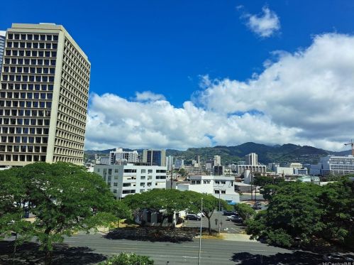 1341 Kapiolani Blvd, Honolulu HI  96814-4530 exterior