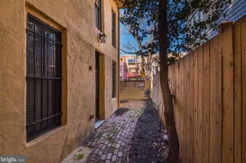 1429 Q St, Washington DC 20009-3808 exterior