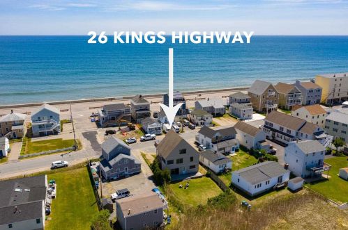26 Kings Hwy, Hampton Beach, NH 03842-4315