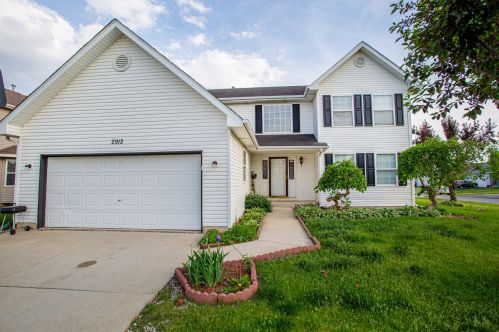 2912 Bloomfield Dr, Joliet, IL 60436-9746