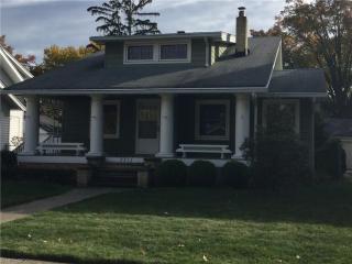 2311 Niagara Dr, Cleveland, OH 44107-5559