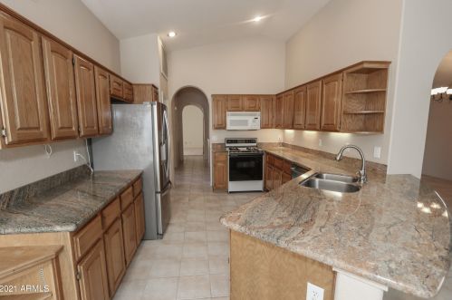 24725 Stoney Lk Dr, Chandler AZ 85248-6148 exterior