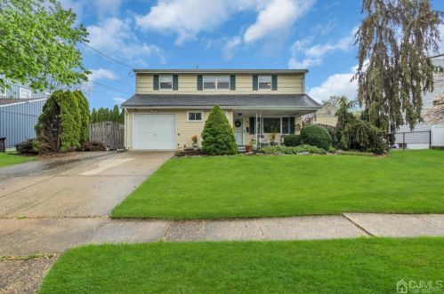 16 Calvin Ct, Old Bridge NJ  08857-2147 exterior