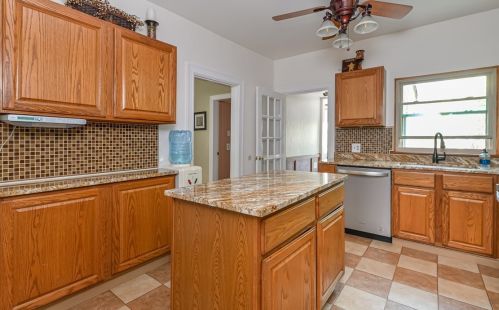 323 Frst Ave, Pittsburgh PA 15202-3201 exterior