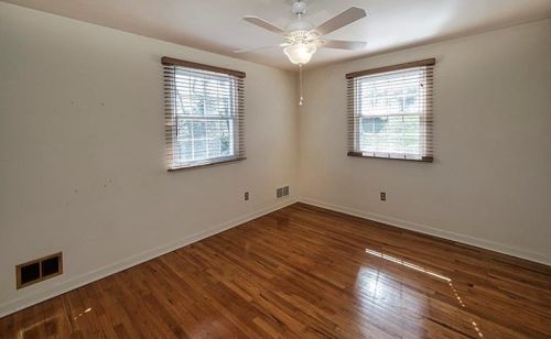 590 Clemson Dr, Pittsburgh PA 15243-1736 exterior