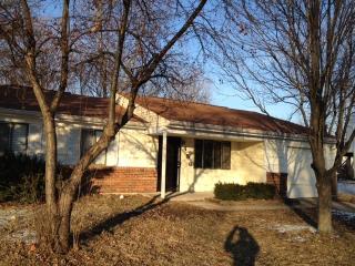 9456 English Oak Dr, Indianapolis IN  46235-1148 exterior