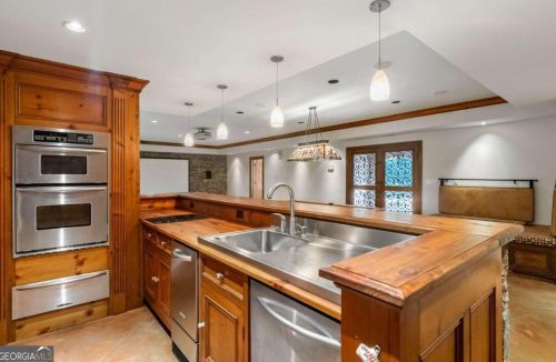 700 Brookwoods Trce, Atlanta GA 30342-2473 exterior