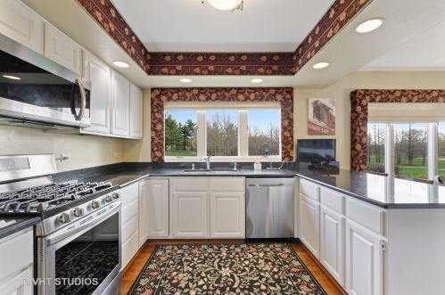 7125 Braemar Cir, Bull Valley IL 60014-6603 exterior