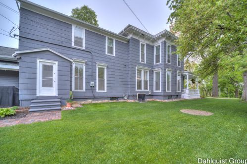 523 Clay Ave, Meskegon MI 49440-1002 exterior