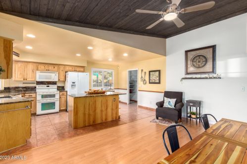 16450 47 Pl, Phoenix AZ 85018-2905 exterior