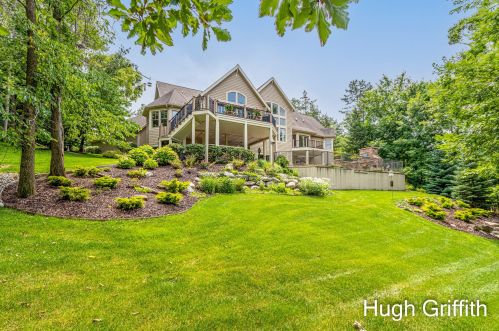 2041 Tall Pne Dr, Grand Rapids MI exterior