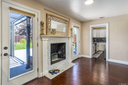 805 Un Ave, Fullerton CA 92831-2734 exterior