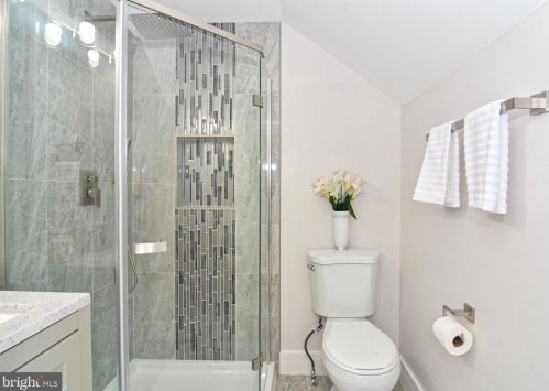 2911 17th St, Washington DC  20018-1825 exterior