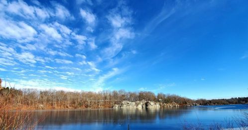 303 Mamanasco Rd, Ridgefield CT 06877-2425 exterior