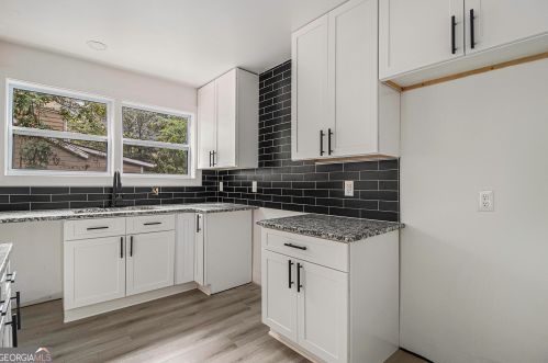 369 Adelle St, Atlanta GA  30315-6601 exterior