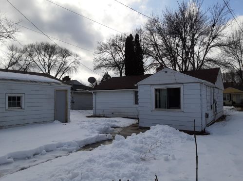 4334 42 Pl, Milwaukee WI 53216-1623 exterior