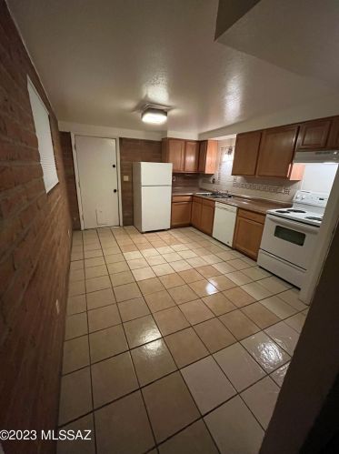 114 Alturas St, Tucson AZ  85705-4574 exterior