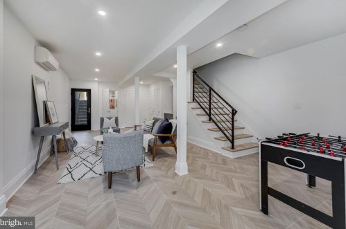 835 Longfellow St, Washington DC  20011-8205 exterior