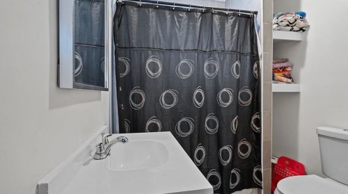 225 Wadsworth St, Providence RI 02909-2316 exterior