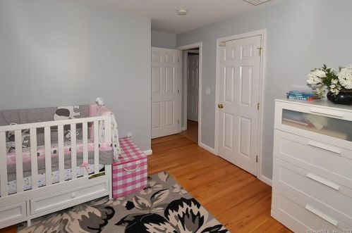 332 Frst St, Hartford CT 06118-2415 exterior