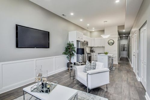 2718 Monroe St, Chicago IL 60624-2661 exterior