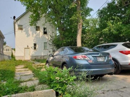 2106 39th St, Milwaukee, WI 53208-1333