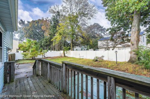 23 Pheasant Dr, Berkeley Township NJ  08721-1606 exterior