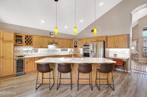 15405 18 Ave, Phoenix AZ 85015-3840 exterior