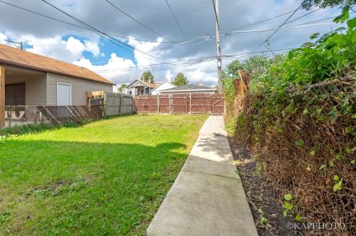 542 43rd Pl, Chicago IL 60609-3424 exterior