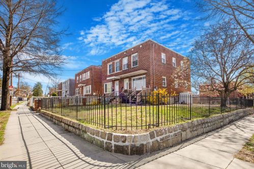 459 Riggs Rd, Washington, DC 20011-2536