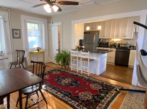 153 Locust St, Dover NH 03820-4008 exterior