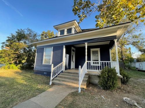 721 Monterey St, Denison TX  75021-6463 exterior