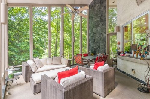 55 Finch Frst Trl, Atlanta GA 30327-4576 exterior