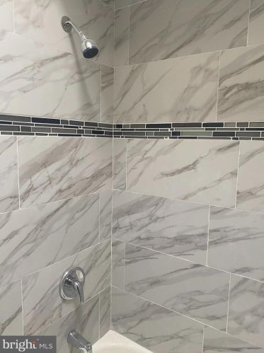 511 Godfrey Ave, Philadelphia PA 19126-3833 exterior