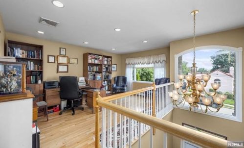 270 Baldwin Ave, Hasbrouck Heights NJ 07604-2301 exterior