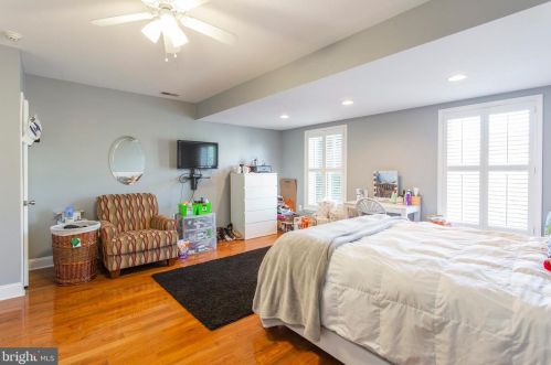 1641 2nd St, Philadelphia PA 19148-1945 exterior