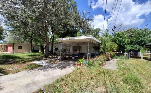 8707 52nd St, Tampa, FL 33617-6107