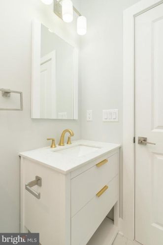 1720 22nd St, Philadelphia PA 19145-1943 exterior