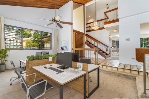 1572 Kalakaua Ave, Honolulu HI  96826-2401 exterior