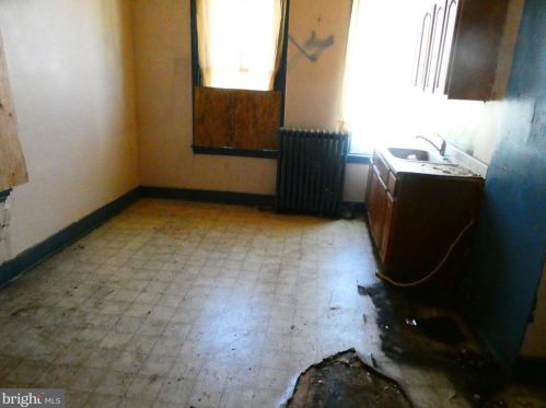 6801 Ditman St, Philadelphia PA 19135-2229 exterior