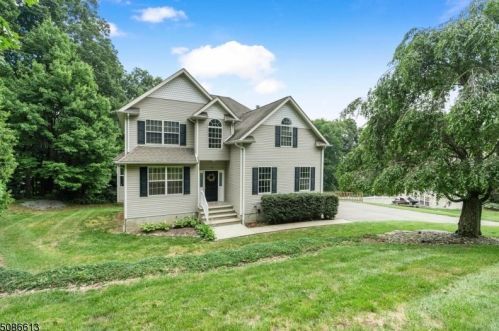 25 Highview Ter, Wharton, NJ 07885-2951