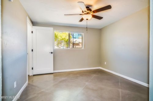 4137 1 St, Tucson AZ 85711-1510 exterior