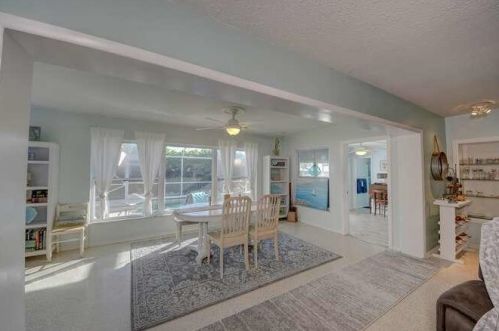 304 Bay St, Fort Pierce FL 34952-1317 exterior