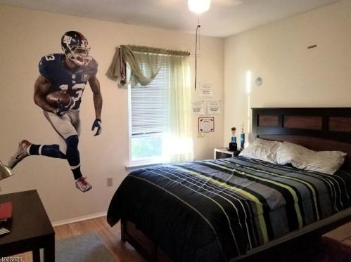 2102 Vroom Dr, Bridgewater NJ  08807-7003 exterior