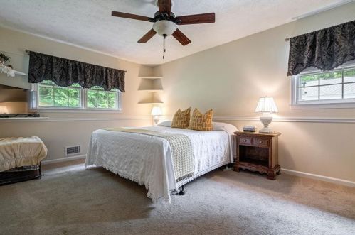 3559 Hidden Acres Dr, Atlanta GA 30340-4449 exterior