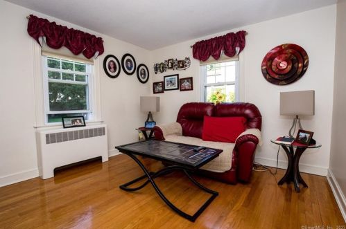 96 Wallace Row, Wallingford CT 06492-3137 exterior