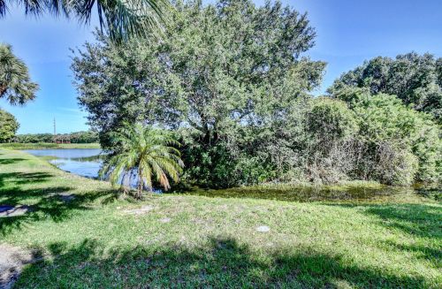 11259 Aspen Glen Dr, Boynton Beach FL 33437-1836 exterior